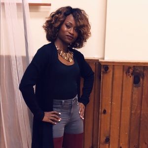 Meet your Posher, Ismene